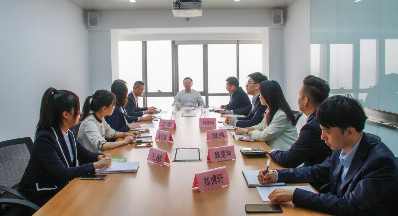 公司黨委書記、董事長杜巖岫調(diào)研投行業(yè)務(wù)部